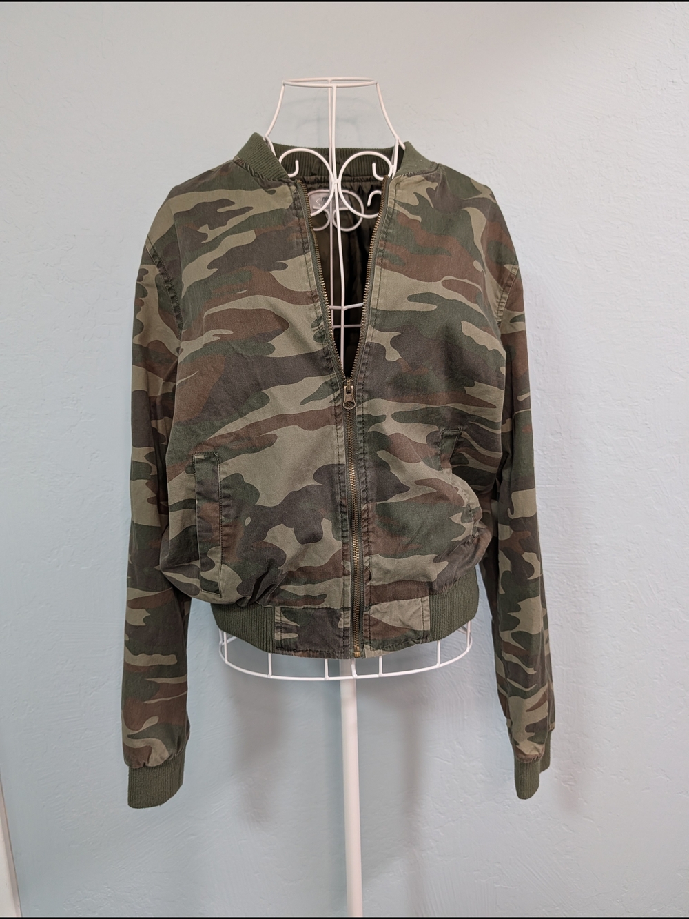 New Look Women's Camouflage Bomber Jacket - Olive Green Camo